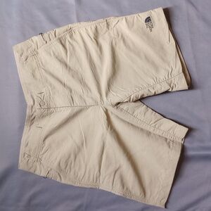 The North Face Men's Flat Front Shorts - Beige
